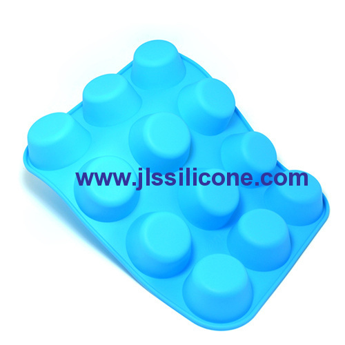 12-cavity silicone cake and candy baking molds