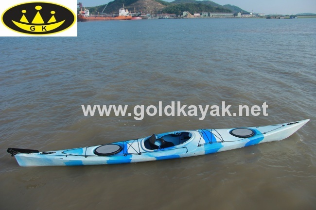 single sit in sea kayak with PE material