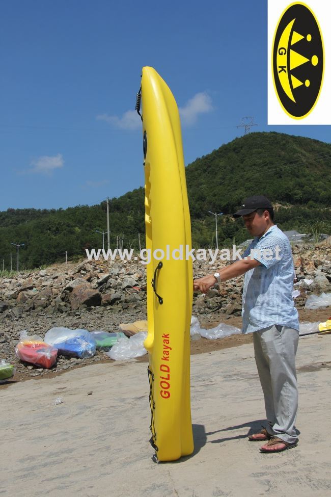 hot selling single sit-on-top kayak with PE material