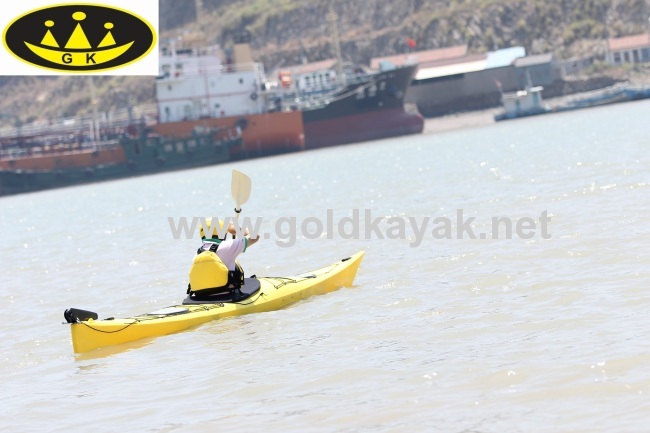 sea kayak with PE material