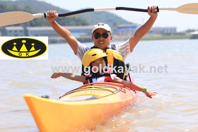 sea kayak with PE material