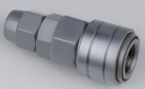 Single Handed Quick Coupling With Union