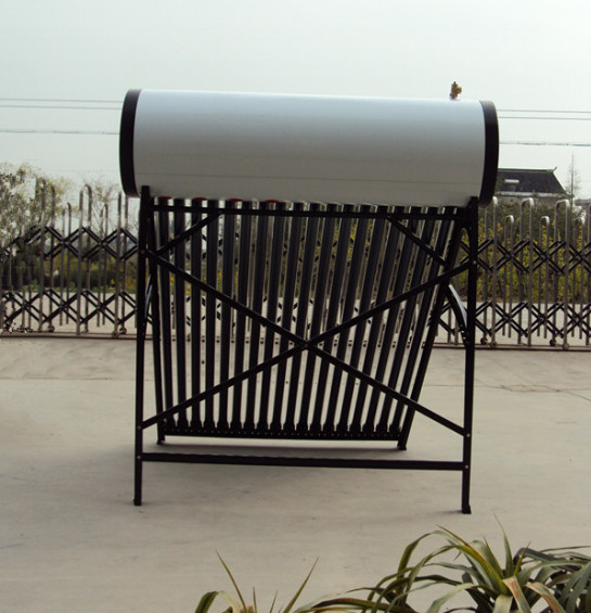 2013 hot sales black outer look color steel compact pressurized solar water heater system