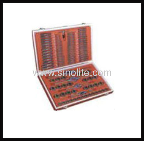 110pcs of Taps and Dies set 35pcs round dies, 70pcs taps,2pcs dies stock, 2pcs taps wrench, 1pc T type wrench