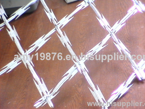 welded razor barbed wire mesh fence