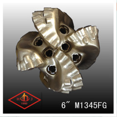 PDC oil well drilling bit
