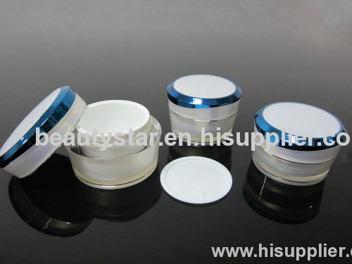 Plastic Jars in cosmetic packaging manufacturers