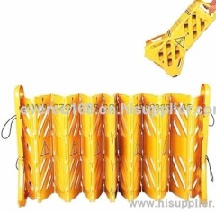 Wheeled folding plastic fence, a flexible plastic fence