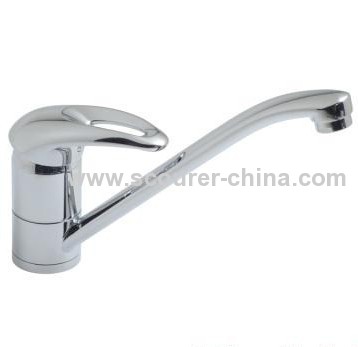 Single handle kitchen faucet with Chrome
