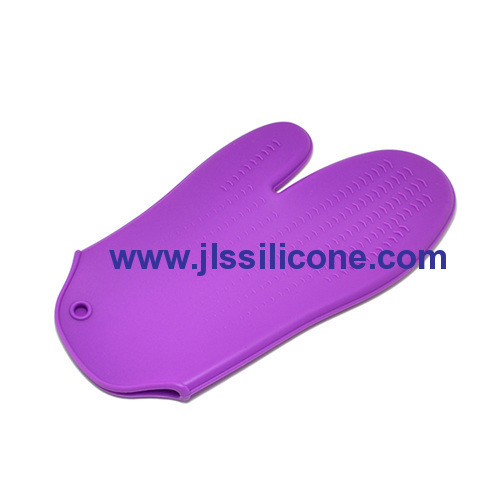 purple and embossment silicone oven pot holders