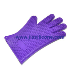 Woman silicone heat resistant oven mitt