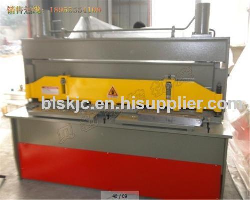 Hydraulic brake type shearing machine