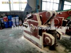 Scrap metal cutting machine