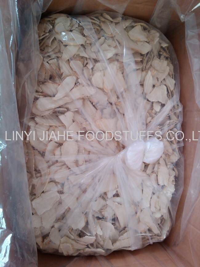 Chinese new crop air dried horseradish flakes machine peeled