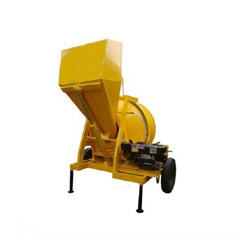 Self Loading Cement Mixer