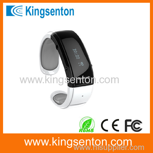 bluetooth bracelet with time display