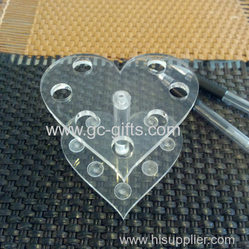 Assembly of the love shape pen display holder