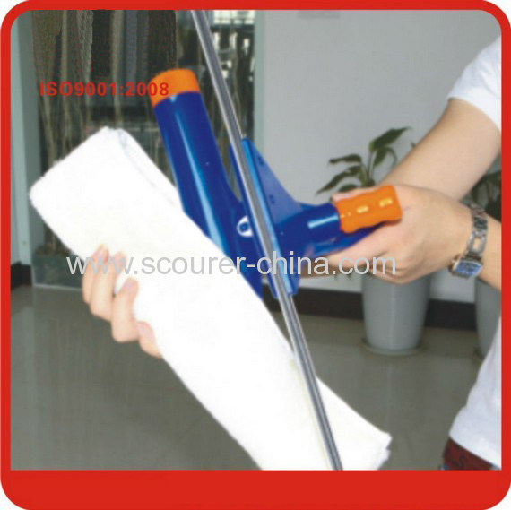 Fixed steel handle Multifunctional microfiber spray window cleaner 