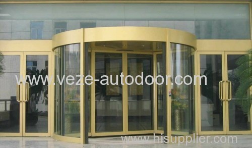 Multiple wing automatic revolving doors