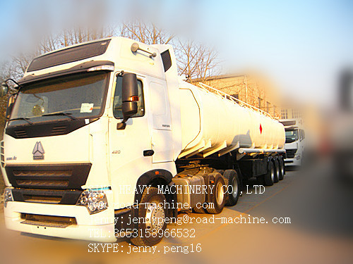 CHINA SINOTRUCK HOWO A7 WITH 42M3 FUEL/OIL TANKER TRAILER