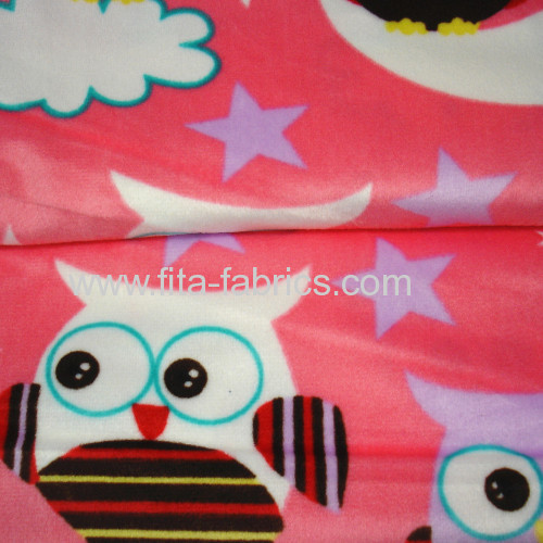 The owl printed short plush fabric