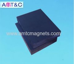 Block sintered ferrite magnet