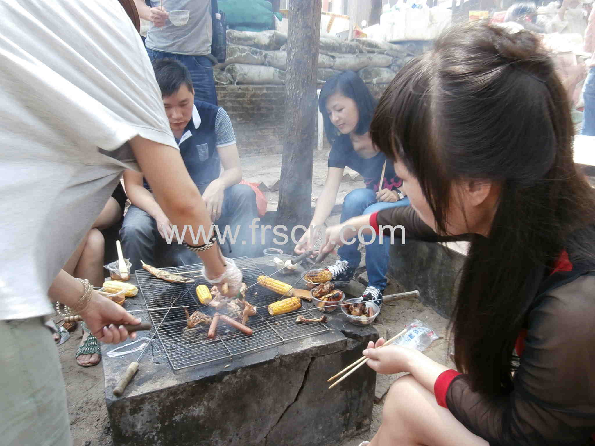 Travelling to XiChong Beach