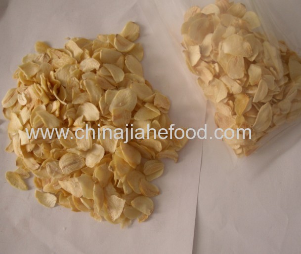 dehydrated chinese garlic flakes with root second grade new crop 2013