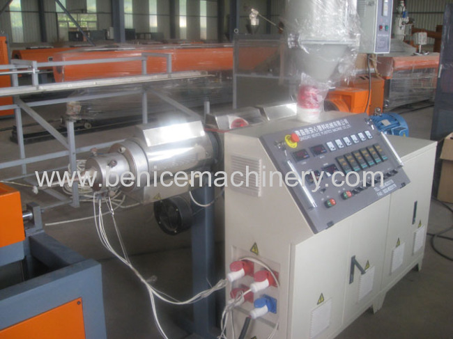 PP/PE/PVC single wall corrugated pipe production line