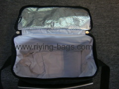 Handled cooler picnic bag