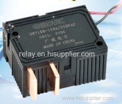 PC board latching relay with strong anti-vibration