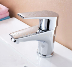 Single handle basin faucet