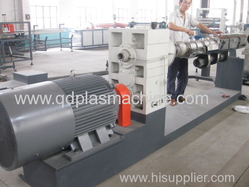 PE plastic pipe extrusion machine