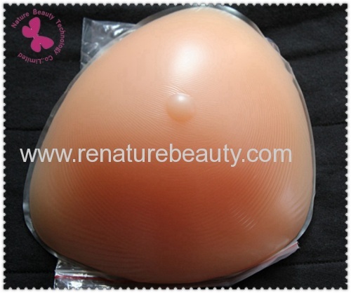 Triangular crossdressing breast form