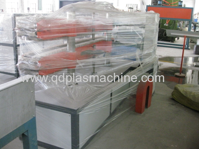 HDPE Plastic pipe extruding machine