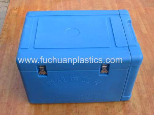 Blow molding plastic blood transportation container
