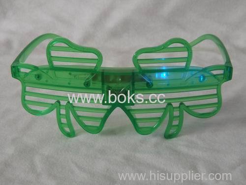 clover shape party glasses