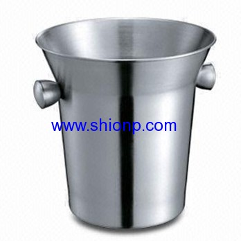 Horn shape ice bucket with solid handle