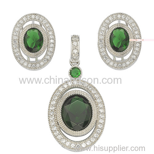 Jewelry set with emerald cz stones