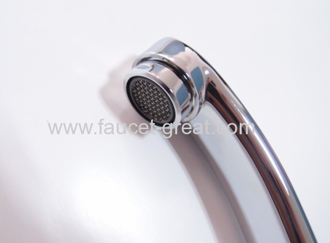 Single Handle Cold And Hot Water Kitchen Faucet