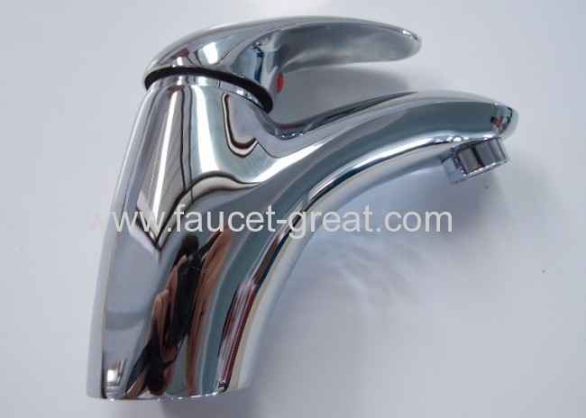 Single lever bathroom mixer In durable quality