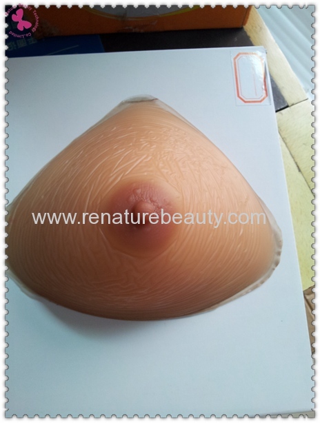 Realistic silicone breast prosthesis with the Super lifelike nipples