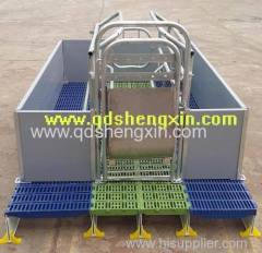 Farrowing crate for pigs