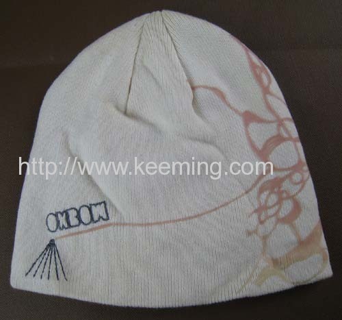 100% acrylic 6 darts knitted beanie with embroidery and printing