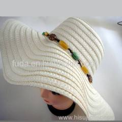 wide brim straw hat