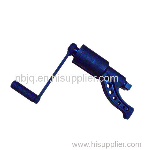 Laborsaving spanner for kinds of vehicles tires