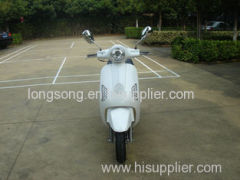 2000W White Gas Powered Motor Scooters , Electric Scooter Piaggio Vespa 125