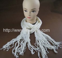 Single fashionable scarf with silver thread