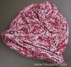 WINTER ROVING YARN HAND BEANIE WITH SUN FLOWER