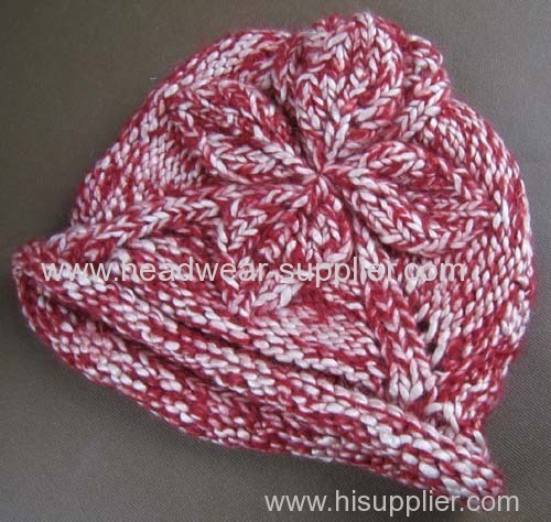 WINTER ROVING YARN HAND BEANIE WITH SUN FLOWER